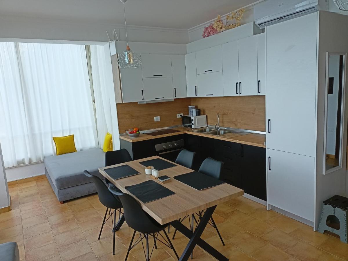 Apartman Dagmar Durrës Exteriör bild